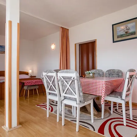 Ferien Haus Mit Bestway Pool Ferienhaus Palit