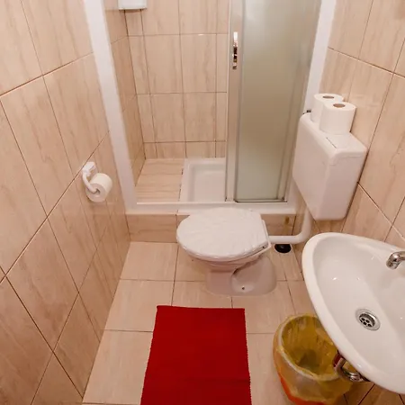 Ferienhaus Ferien Haus Mit Bestway Pool Palit