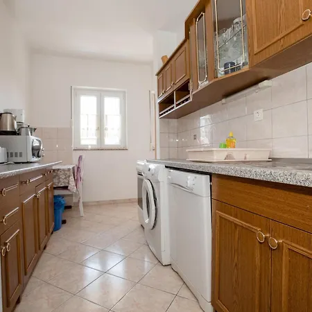Ferien Haus Mit Bestway Pool Palit